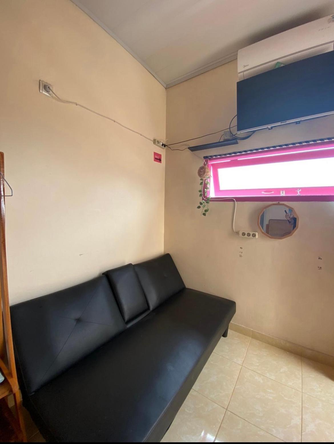 Et Malio Stay & Travel Malioboro Pusat Kota Yogyakarta Eksteriør billede